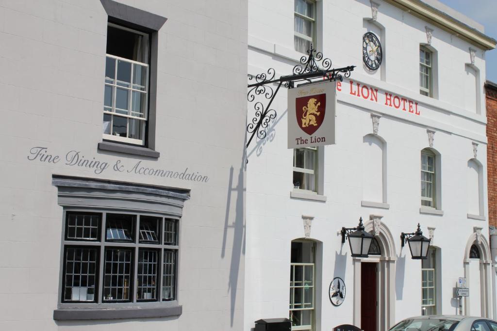 The Lion Hotel Brewood Exterior photo